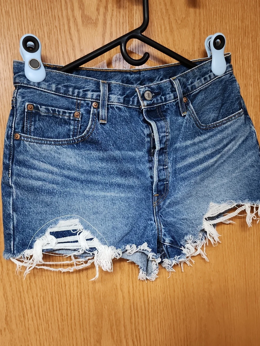 Levis levi jean